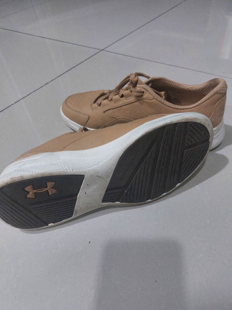 Under armour shoes beige on sale