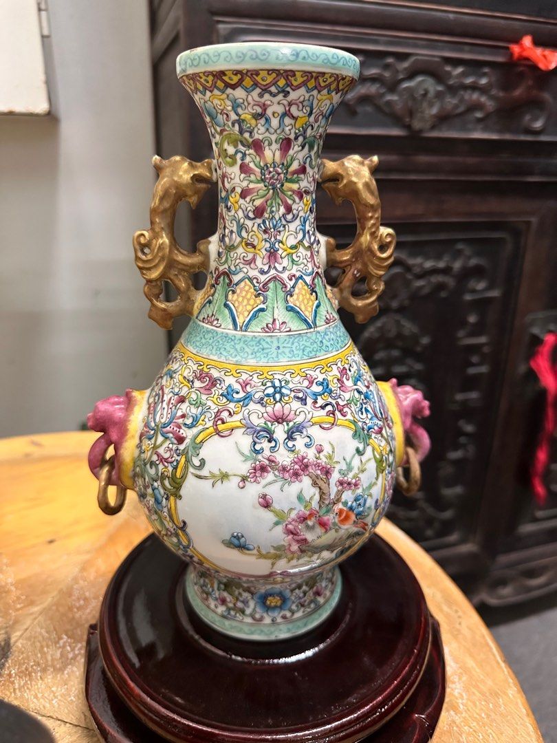 Vintage porcelain vase in perfect condition, Hobbies & Toys