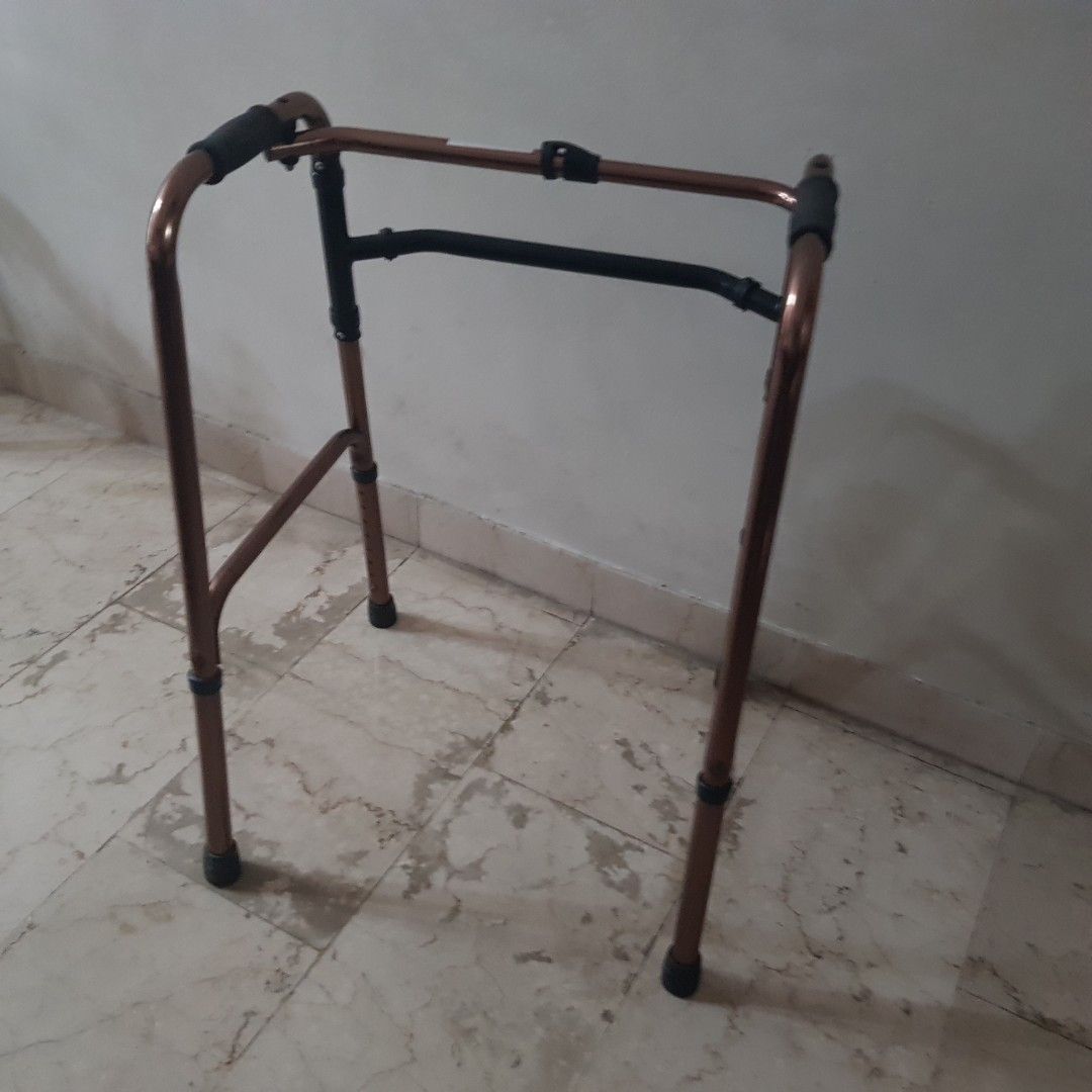 Heailth Frames Walking Frame, Health & Nutrition, Assistive & Rehabilatory Aids, Other ...