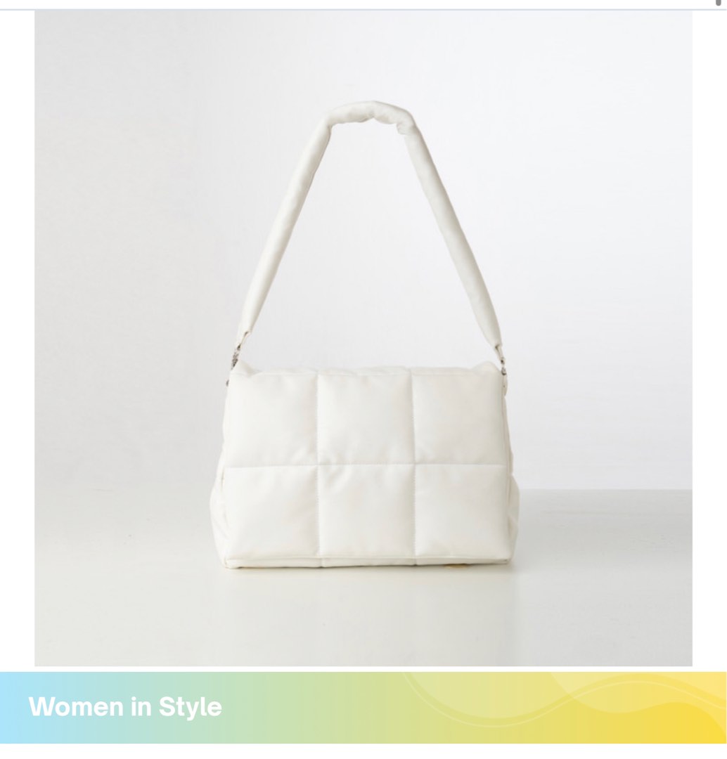 White shoulder clutch bag top