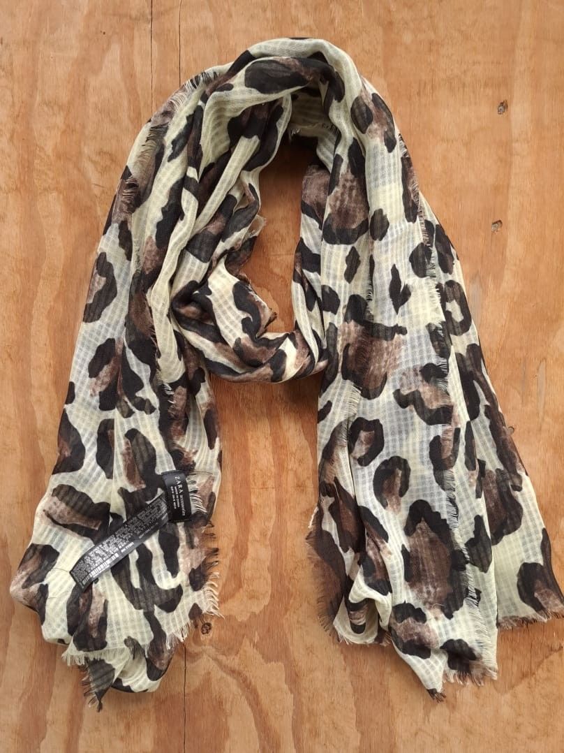 Leopard print scarf zara online
