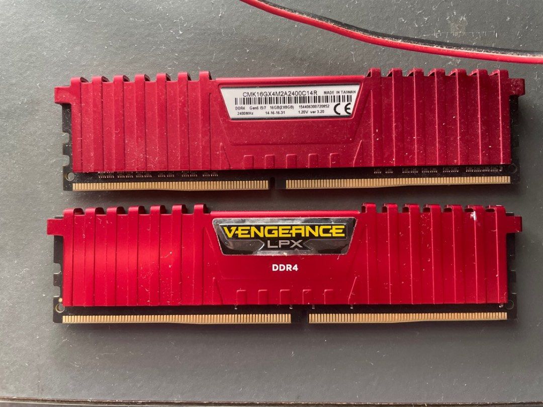 2 8GB DDR4 2400MHz Corsair LPX Ram Computers Tech Parts