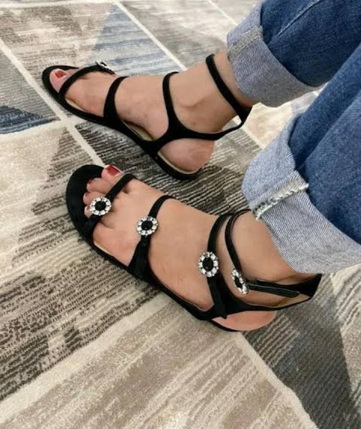 Jimmy choo naia shop