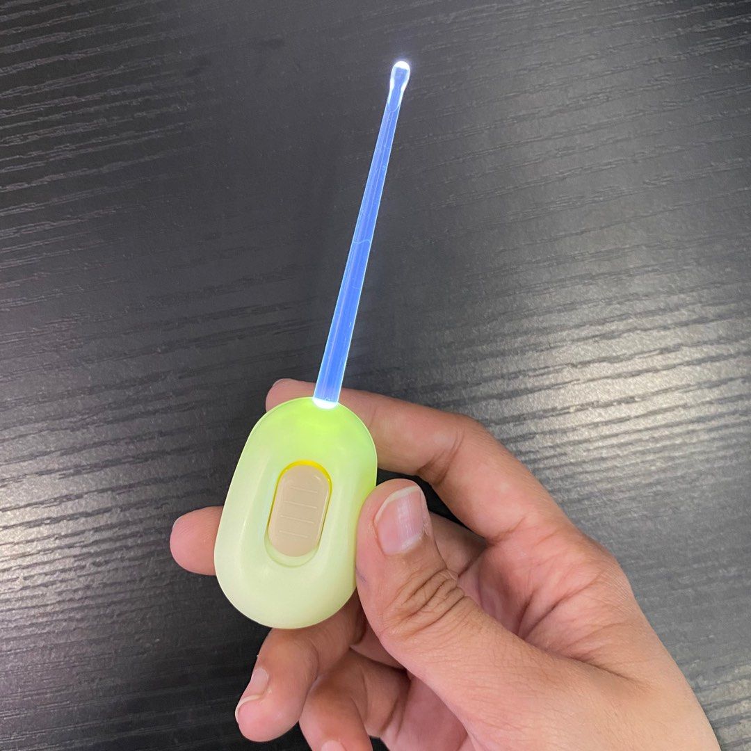 A-9007 Earwax Spoon w/light (Category: Ear Care) located in Mandaluyong City. Submitted by gladkingphilippines (Listing ID 1196084864, Image 2). Description: .