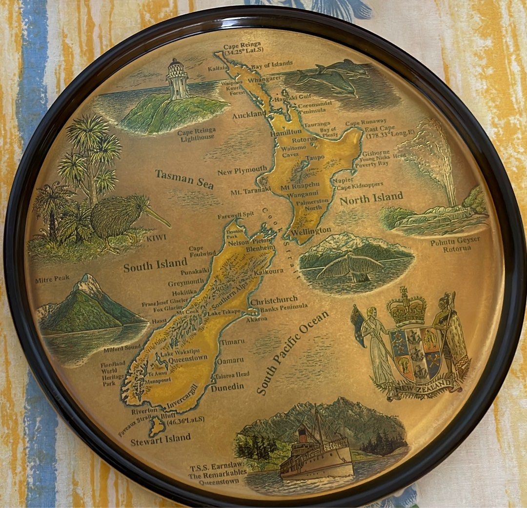 Acrylic New Zealand souvenir 23 cm diameter, Furniture & Home Living