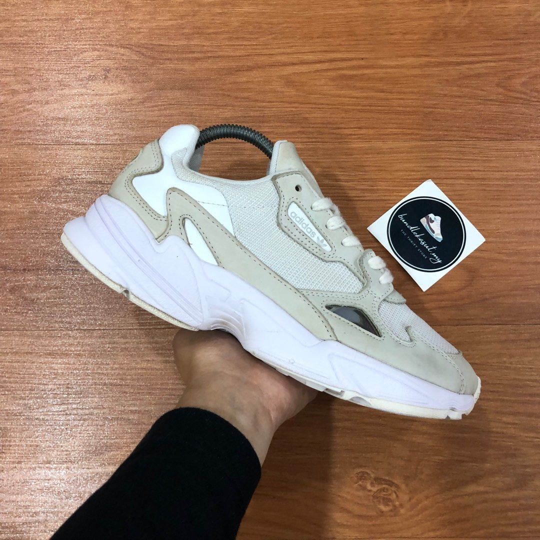 Adidas falcon on sale 7.5