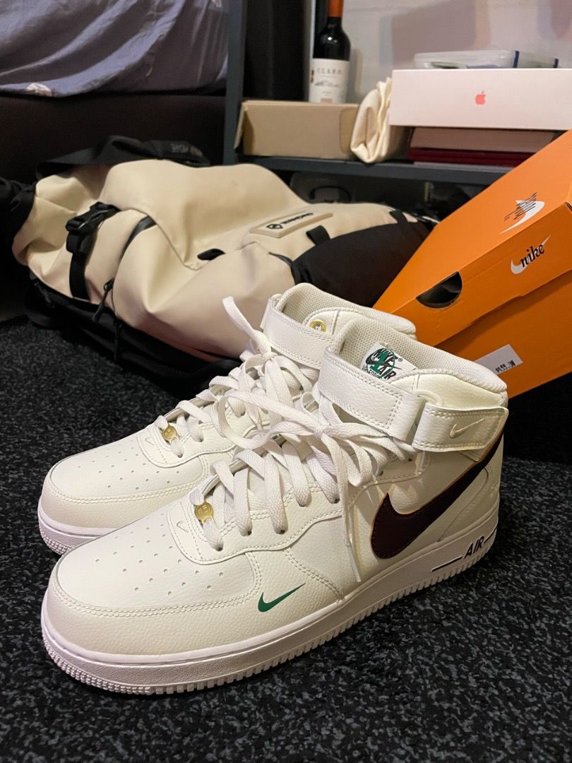 Nike af1 mid 07 lv8 hotsell