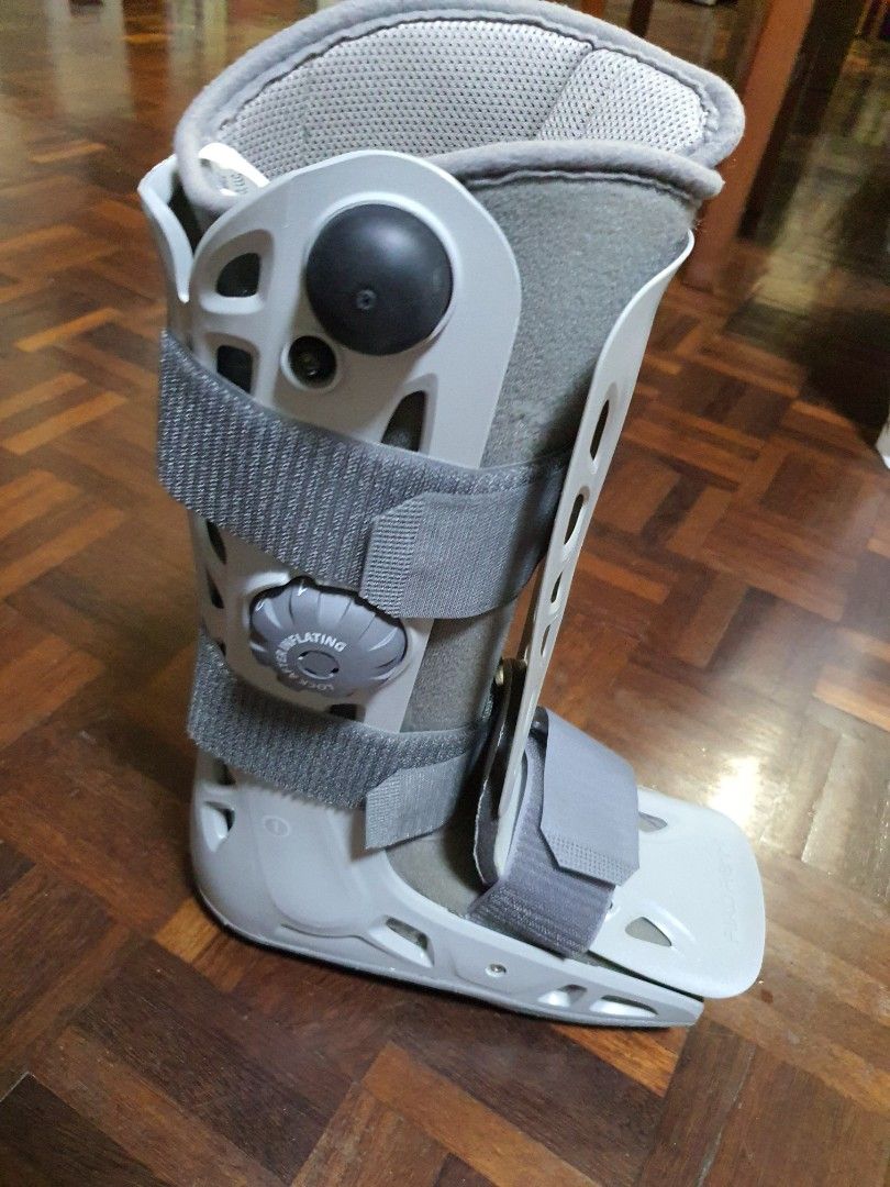Aircast Boot for Fractured Foot, Health & Nutrition, Assistive