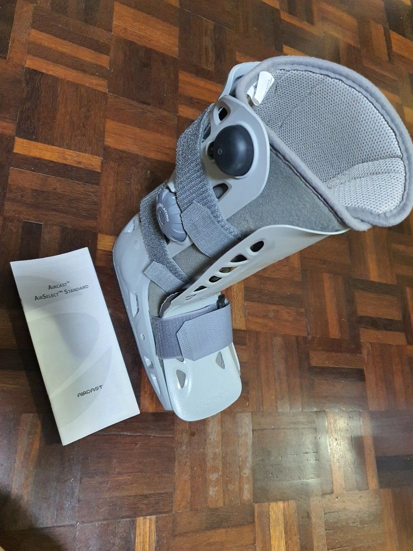Aircast Boot for Fractured Foot, Health & Nutrition, Assistive
