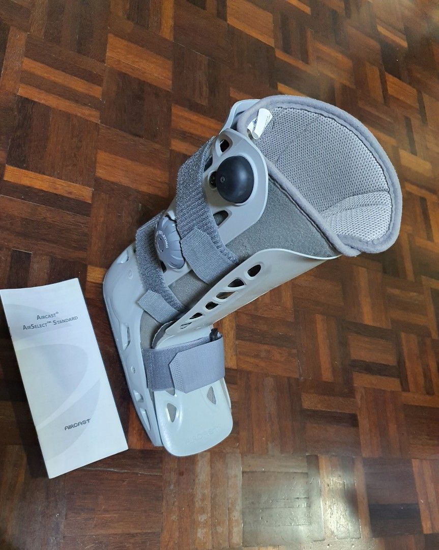 Aircast Boot for Fractured Foot, Health & Nutrition, Assistive