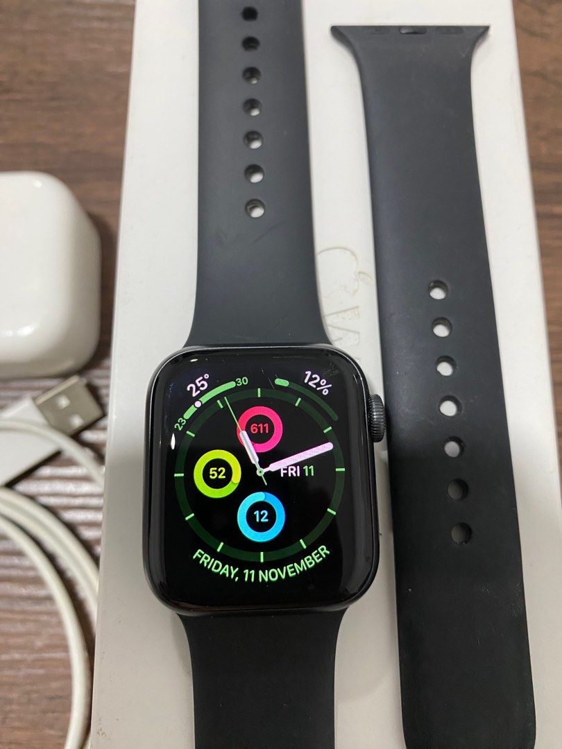 Apple watch series 5 black 40mm outlet