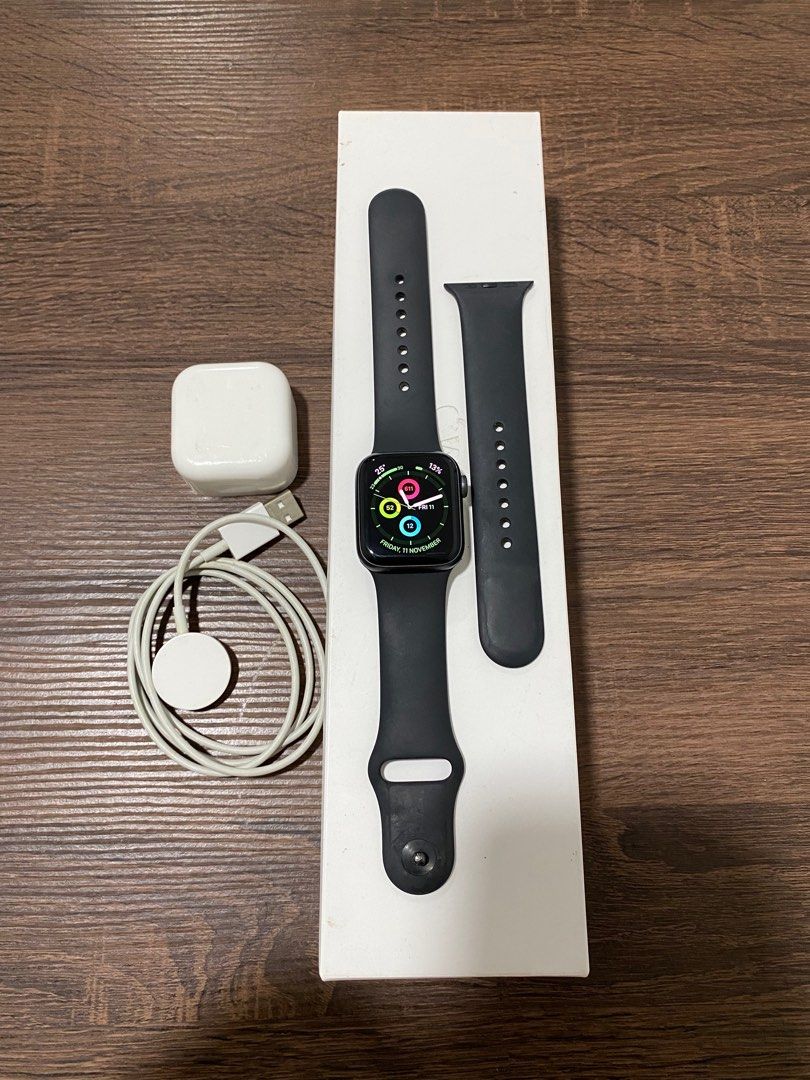 Apple watch store series 5 black