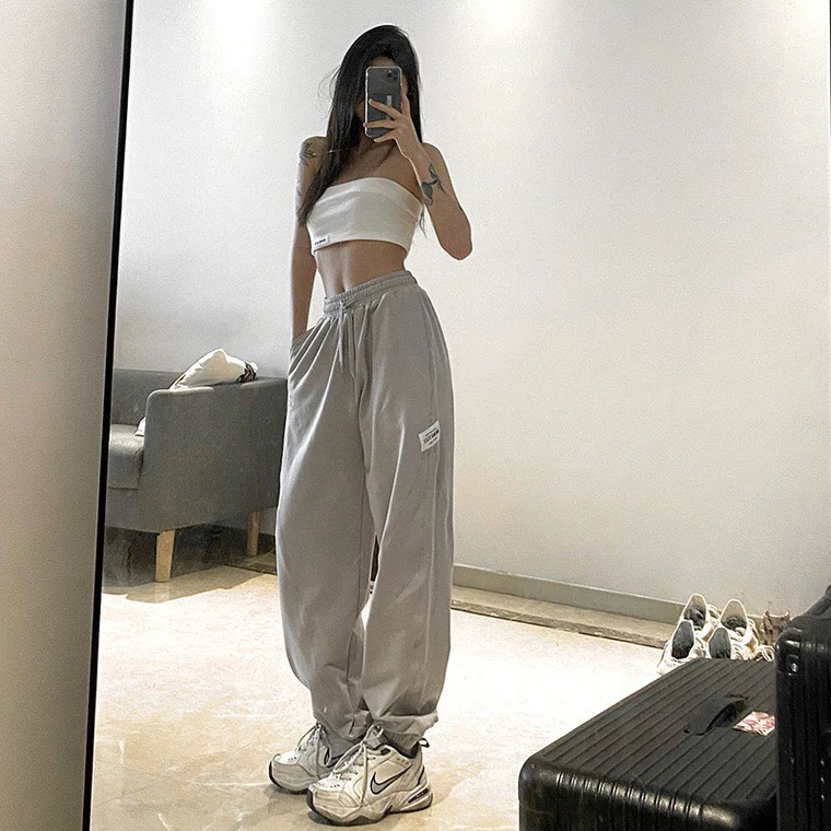 Baggy Sweatpants , Women's Fashion, Bottoms, Other Bottoms on Carousell