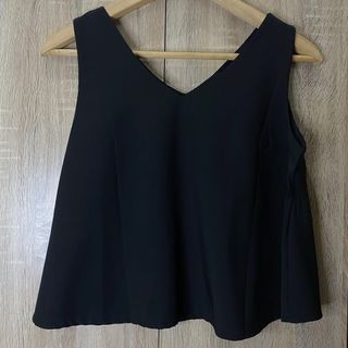 Black Flowy Top