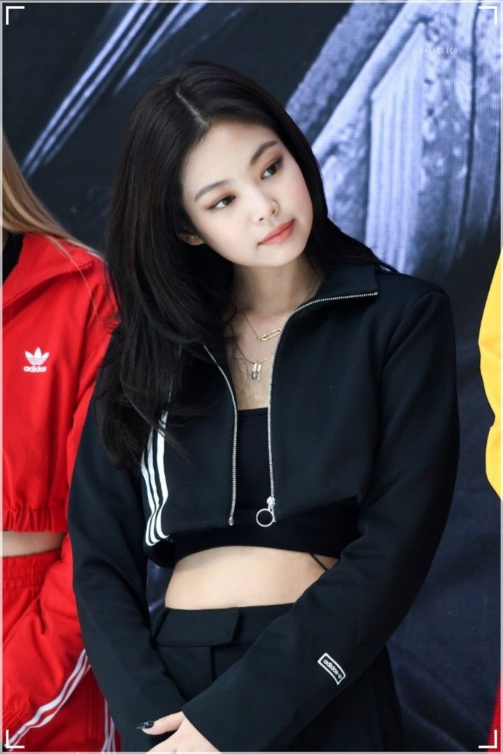 韓国限定 adidas AIRLINER HANDLE バッグ 黒 レディース BLACK PINK Jennie同款🥰台灣官網正品Adidas愛迪達TLRD 時尚設計