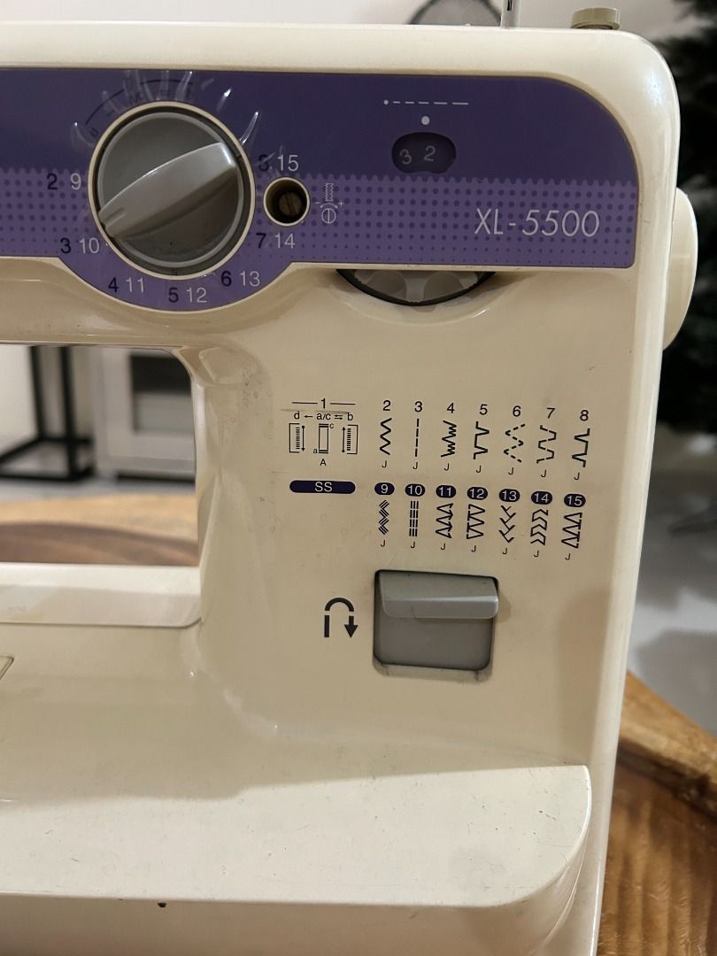 Brother XL5500 Sewing Machine, Hobbies & Toys, Stationary & Craft