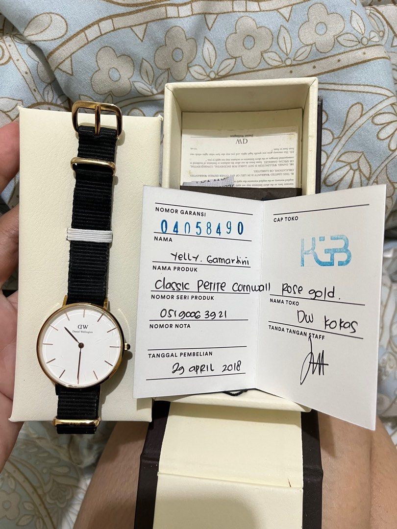 Daniel Wellington Fesyen Wanita Jam Tangan di Carousell
