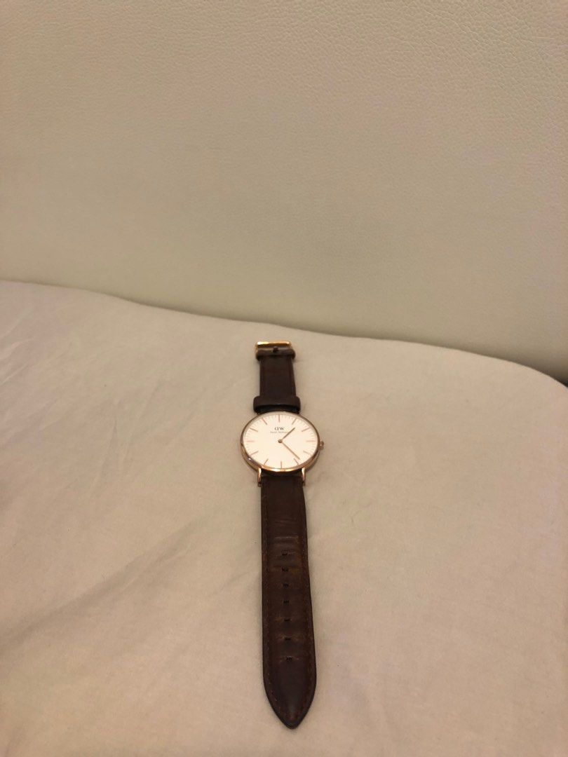 Daniel Wellington Strap Classic Watch, 名牌, 手錶- Carousell