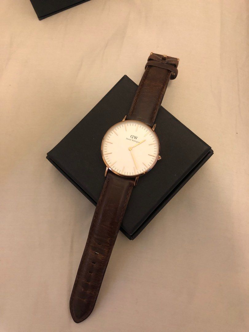 Daniel Wellington Strap Classic Watch, 名牌, 手錶- Carousell