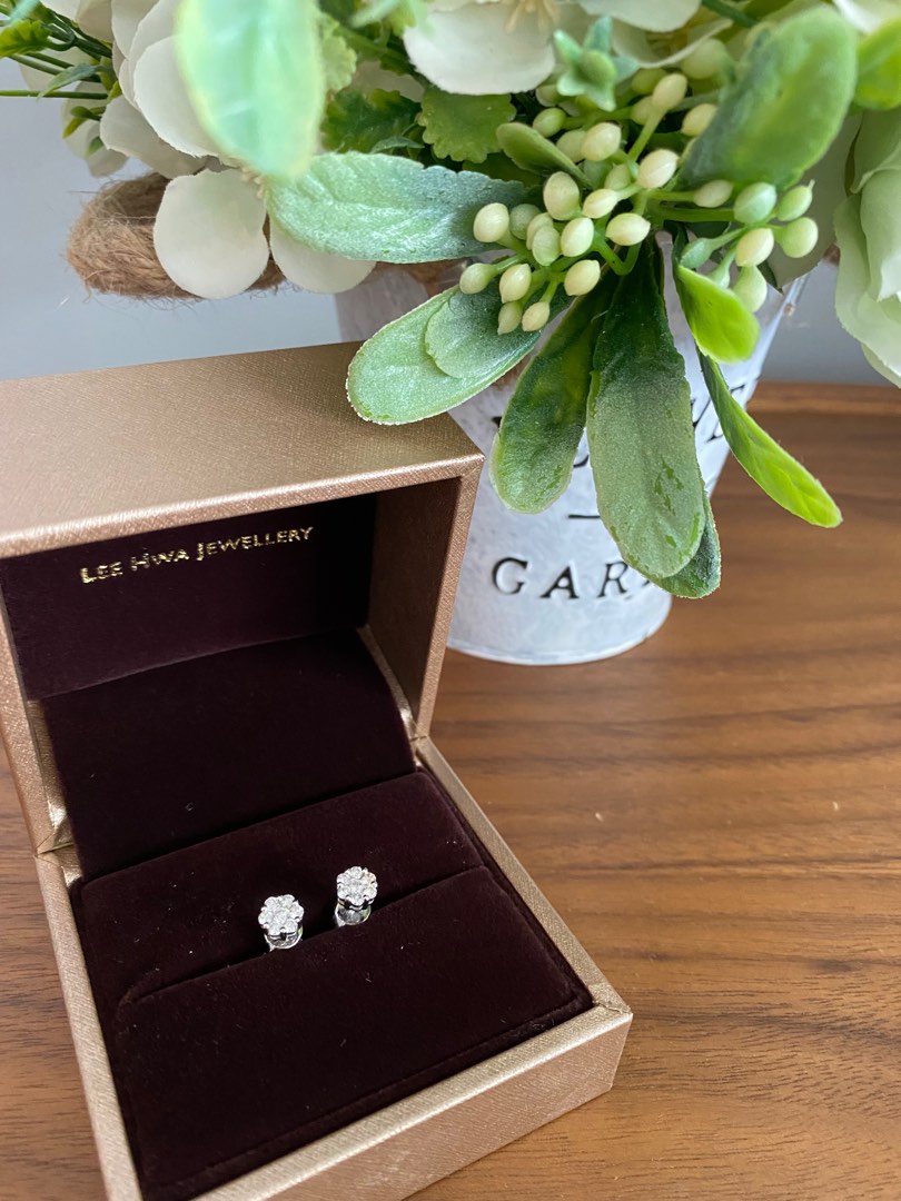 Lee hwa diamond earrings top