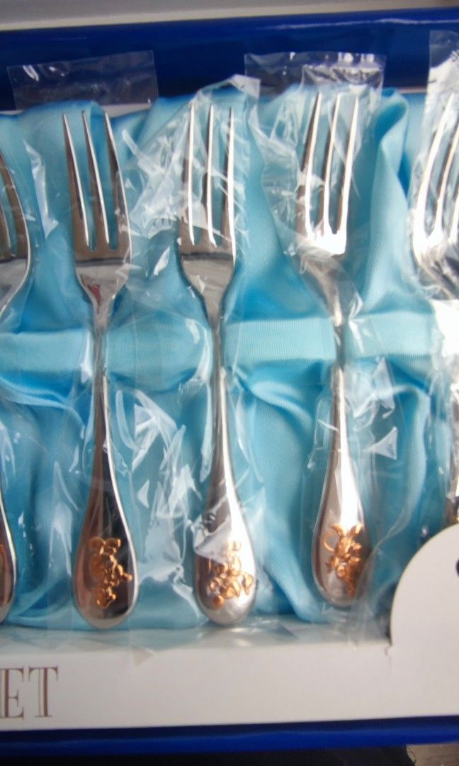 Disney Characters Cutlery Collection, Furniture  Home Living, Kitchenware   Tableware, Dinnerware  Cutlery on Carousell