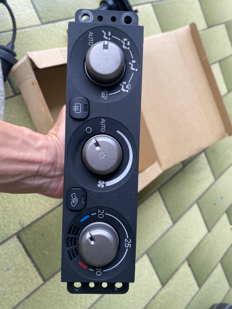 Evo 9 Aircon climate control unit, Car Accessories, Accessories on