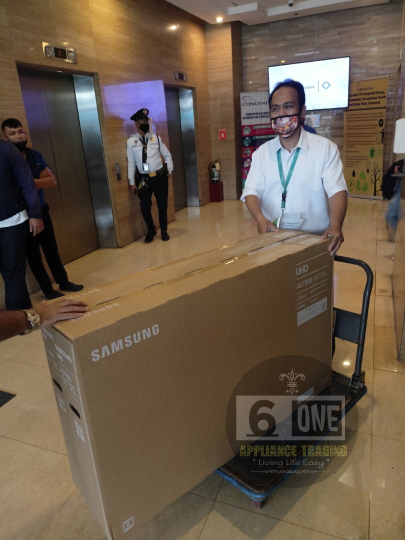 FACTORY SEALED SAMSUNG SMART TV (Category: TV) located in Rizal. Submitted by florenciocanoy62 (Listing ID 1196004272, Image 3). Description: ✅SAMSUNG TV SALE ✅DIGITAL / THE FRAME / Q-LED / SMART UHD / 8K ✅HOLIDAY SALE X-MAS PROMO ✅DITAL TV. Cash 👉32" - ua32t4300 – 15,900 👉43" - ua43t5202 – 19,199 ✅SMART UHD/4K (7000 series) 👉43" - 43AU7000 – 21,199 👉50" - 50au7000 – 23,399 👉55" - 55au7000 – 25,199 👉65" - 65au7000 – 38,399 👉70”- 70au7000-5