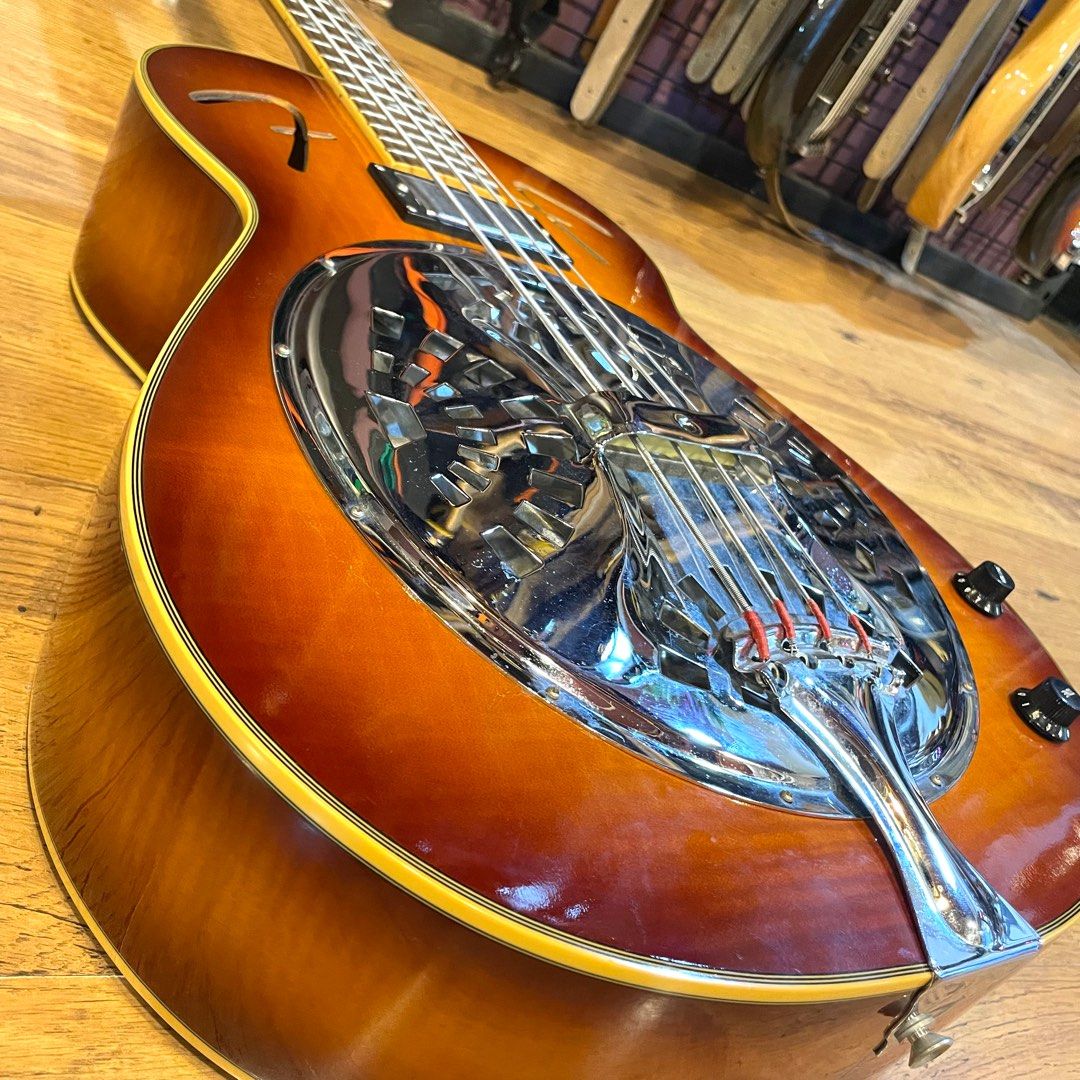 Fender Acoustic Resonator Bass FR51, Hobbies & Toys, Music & Media