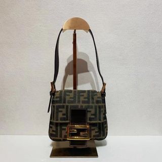 fendi 金扣方胖