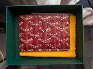 I thought of buying Goyard men's wallet with coin case