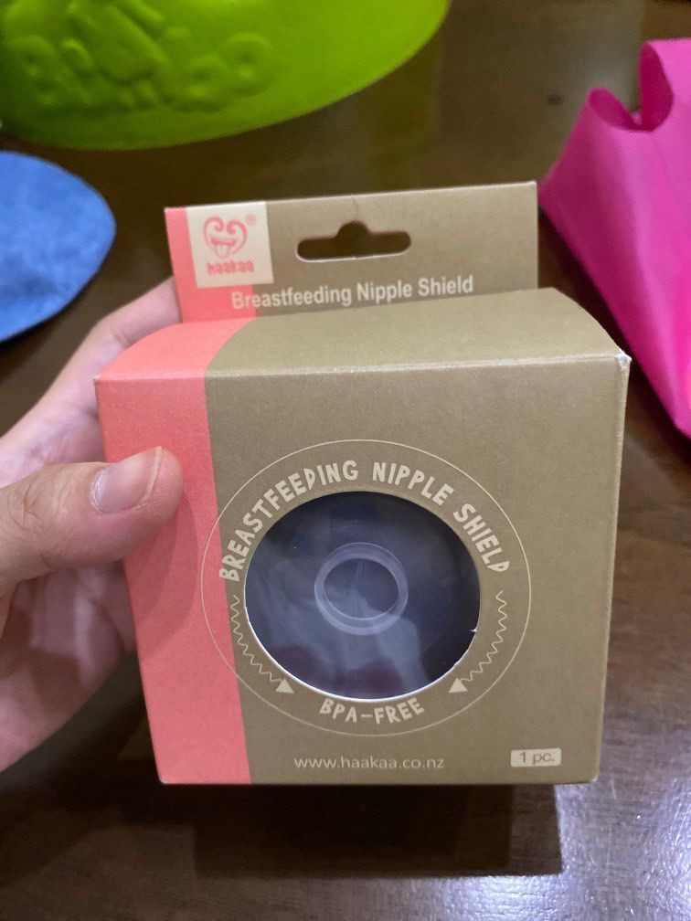Haakaa breastfeeding nipple shield, Babies & Kids, Nursing & Feeding