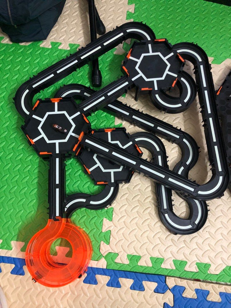 Hexbug glow in 2024 the dark habitat