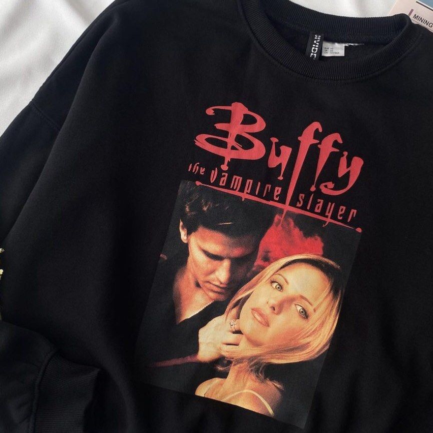 H M Buffy The Vampire Slayer Pullover Sweater in XS Women s