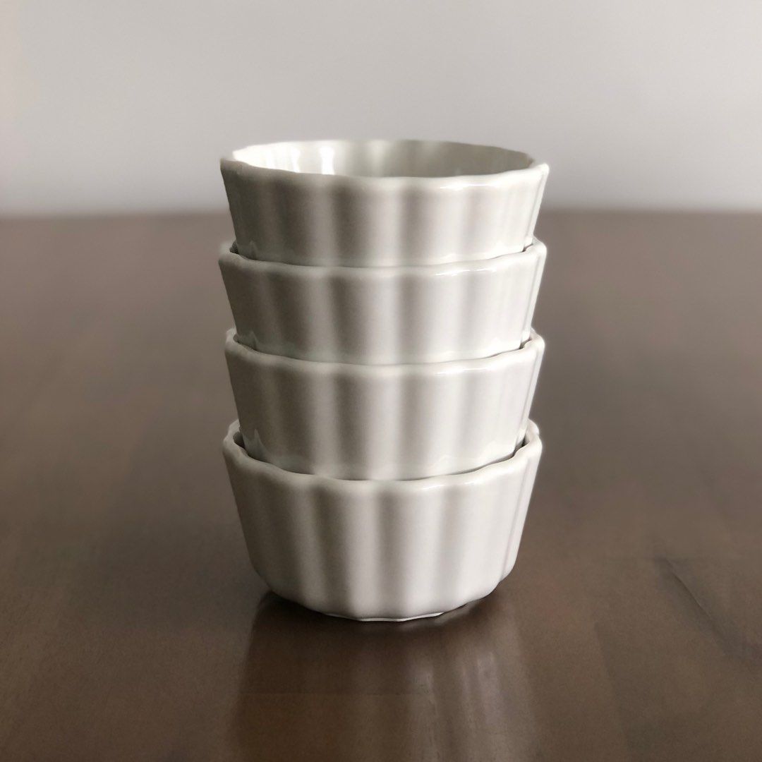 IKEA Vardagen Pie Dish, Furniture & Home Living, Kitchenware