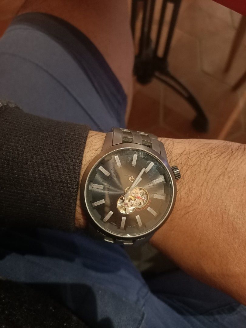 Mick fanning agent discount titanium auto watch
