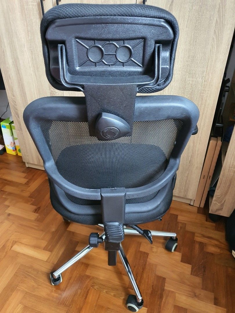 JIJI Office Chair, Furniture & Home Living, Furniture, Chairs on Carousell