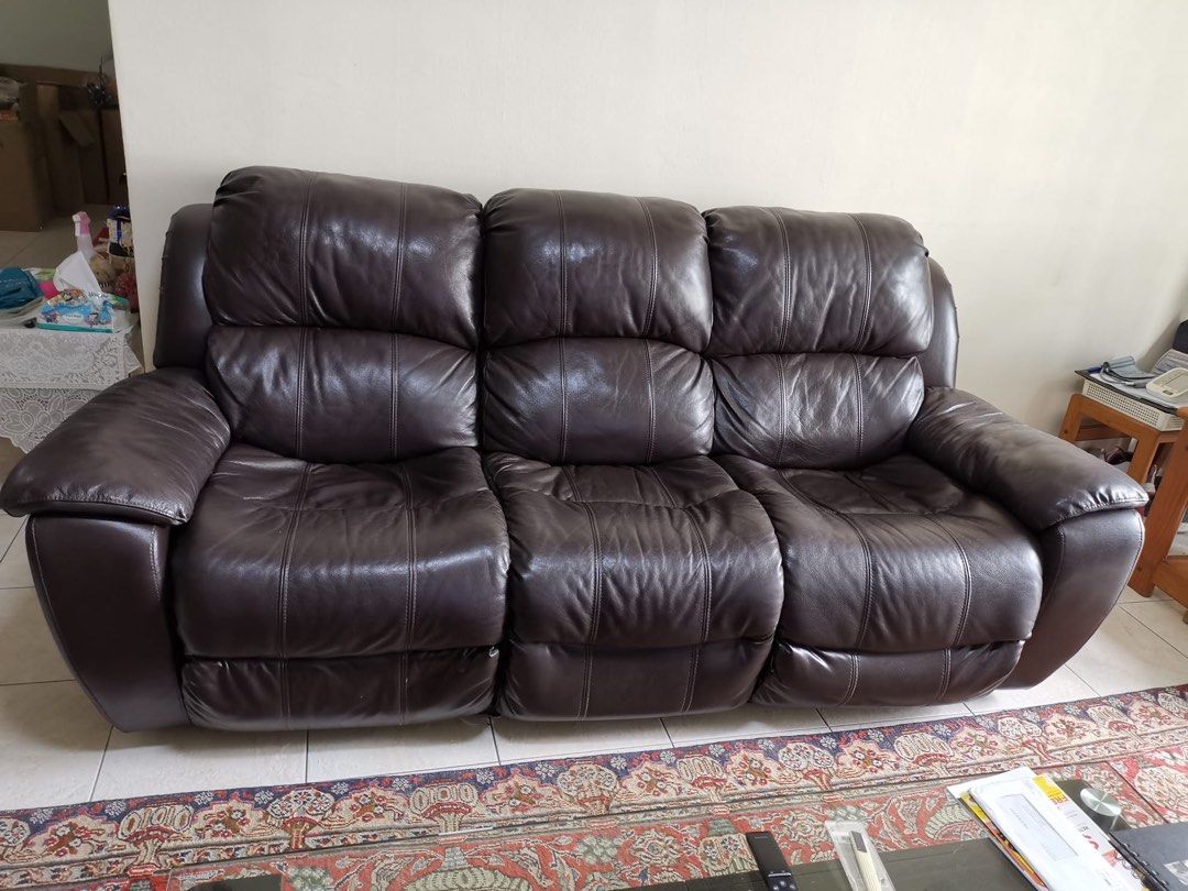 Kuka Sofa Left Right Are Recliners