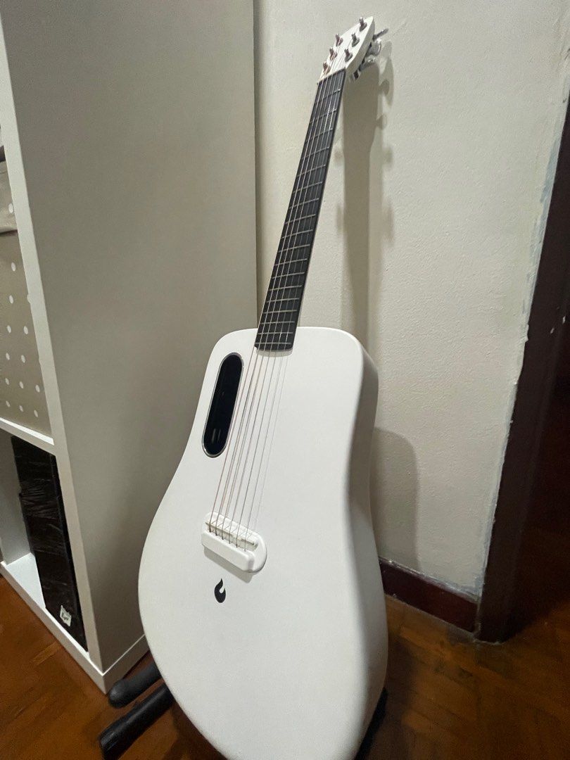 LAVA ME 2 Guitar, Hobbies & Toys, Music & Media, Musical Instruments on ...