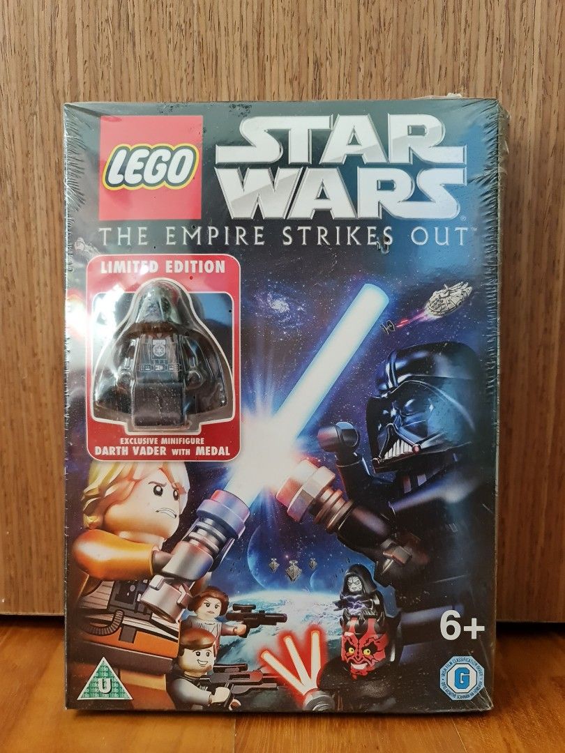 Lego star wars best sale darth vader with medal
