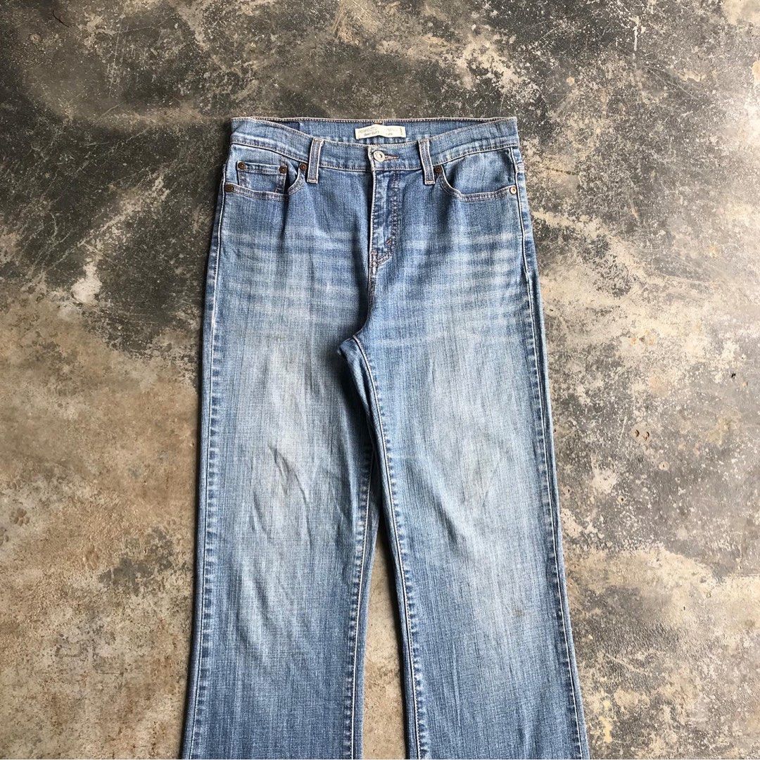 Levis 512 Bootcut Jeans Men s Fashion Bottoms Jeans on Carousell