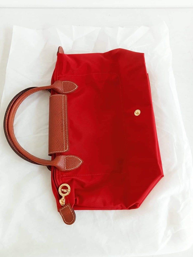 Long Champ Small Short Handle (Category: Luxury Bags & Wallets) located in San Fernando. Submitted by AuthenticFindsbylei (Listing ID 1196022417, Image 3). Description: Very Good Condition like new.