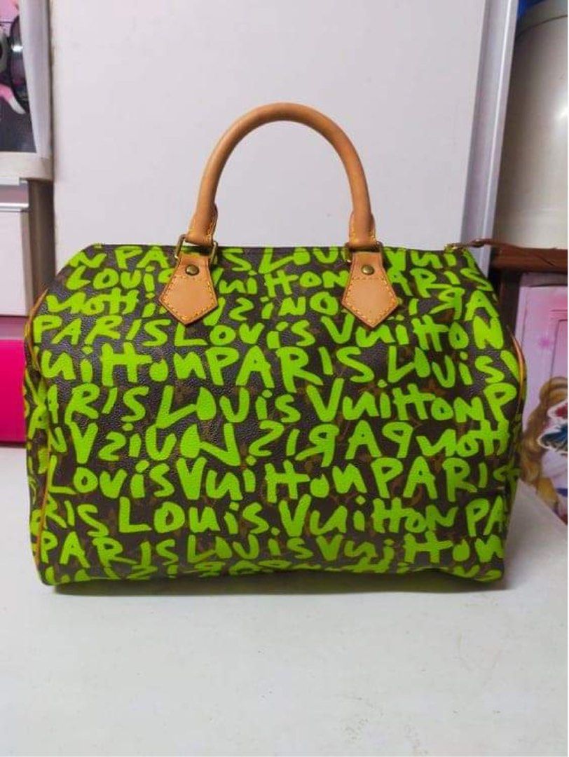 Louis Vuitton Graffiti Speedy 30 (Neon Pink), Luxury, Bags & Wallets on  Carousell