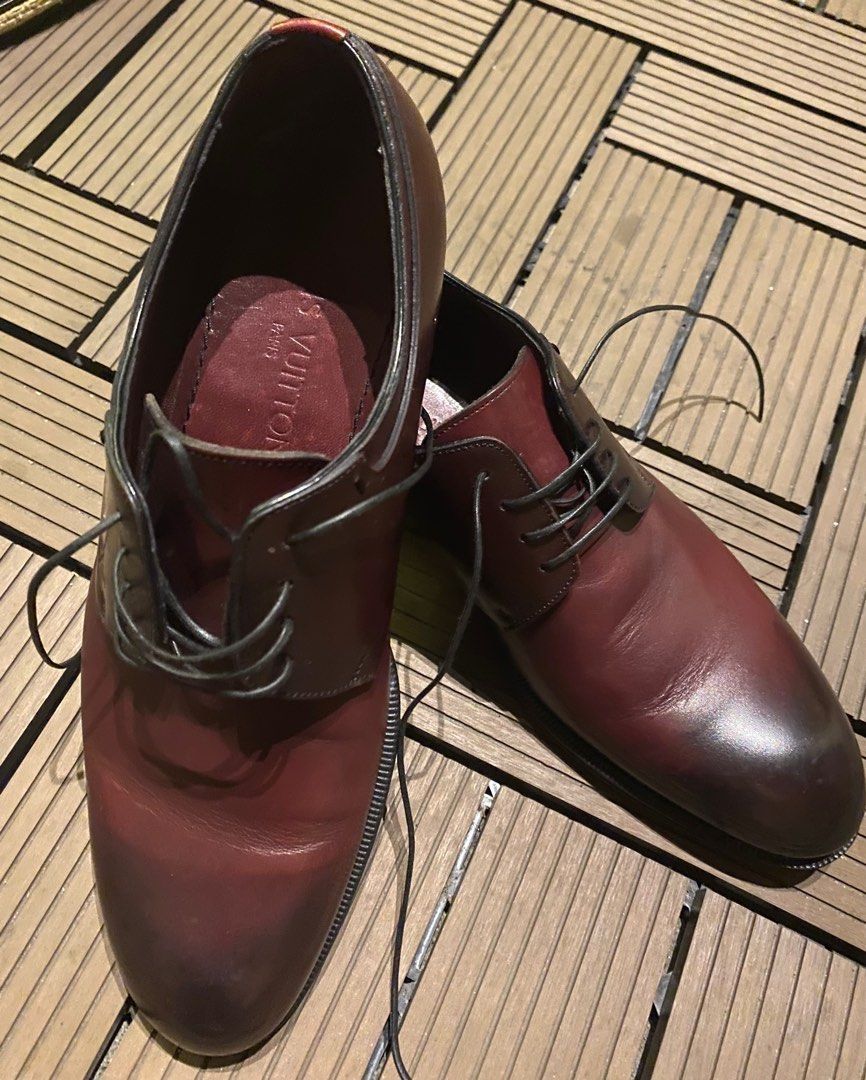 Louis Vuitton leather shoes (Original) (Category: Casual Shoes) located in Manila. Submitted by joanPV (Listing ID 1196111514, Image 2). Description: Louis Vuitton original leather shoes 5 1/2 size.