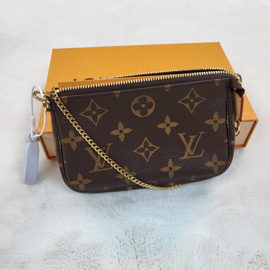 Louis Vuitton Monogram Pochette Gange, Luxury, Bags & Wallets on Carousell