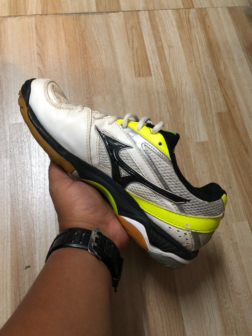 Mizuno wave hurricane 2 brown store