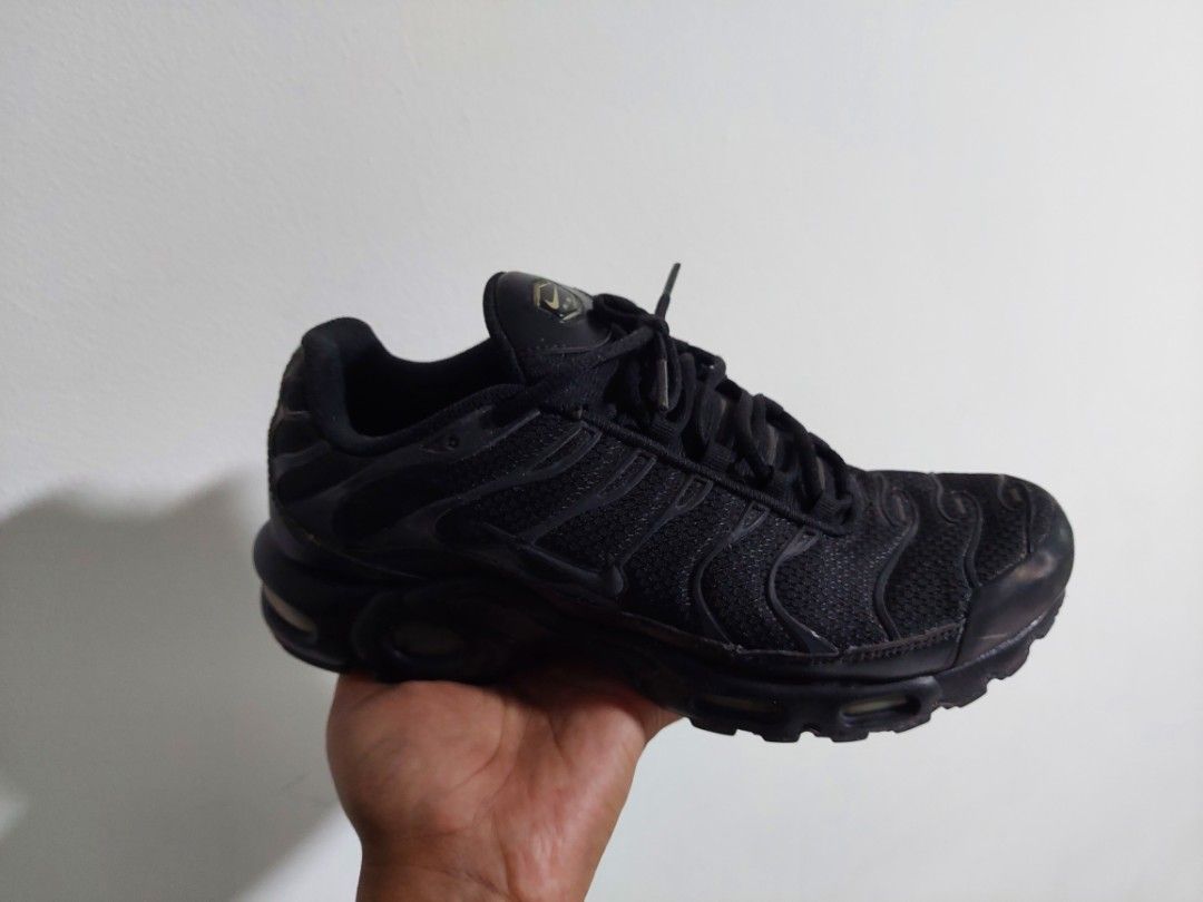 Nike Air Max Plus TN Men s Fashion Footwear Sneakers on Carousell