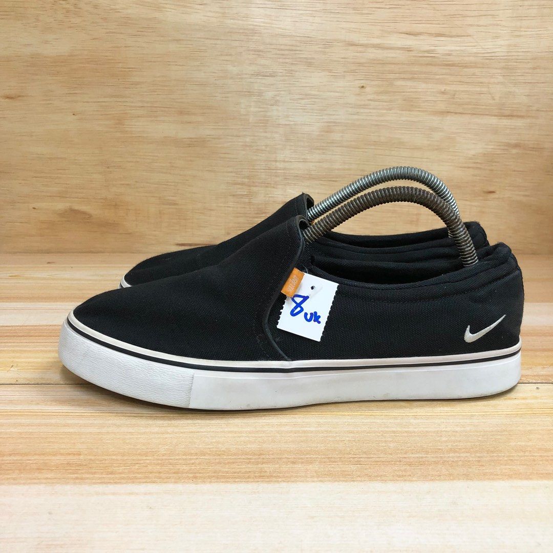 Nike court 2025 royale slip ons