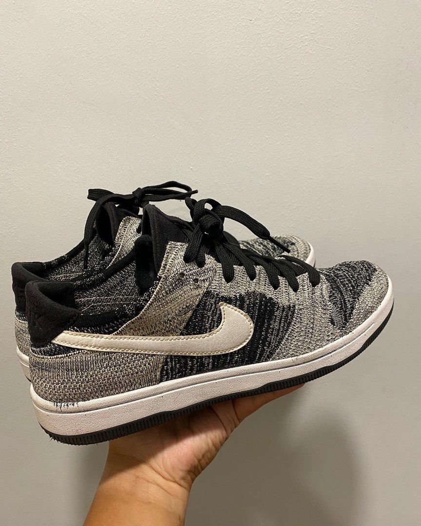 Nike dunk sales flyknit on feet
