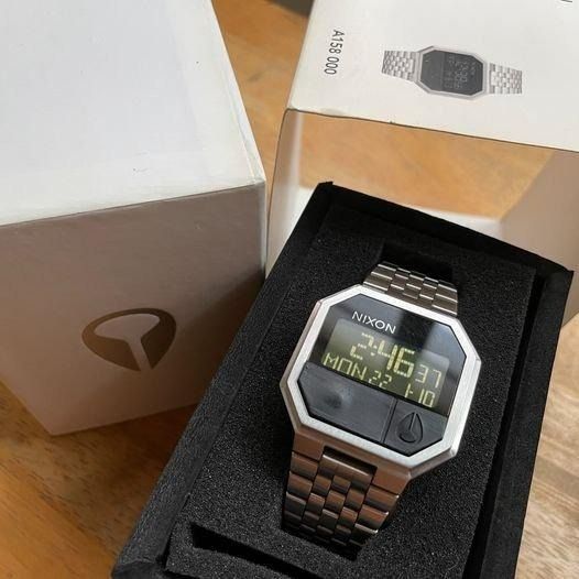 NIXON The Re Run stainless steel Luxury Watches on Carousell