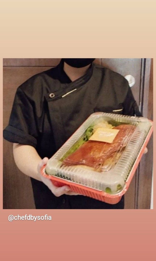 Party Size Lecharon Belly Chef sofia.style (Category: Local Eats) located in Quezon City. Submitted by Chefsofia (Listing ID 1196033304, Image 2). Description: Hi welcome to Chef'd by Sofia! ☝️This is my Crispy Lechon Belly! ✨Guaranteed Crispy even after delivery Please try! This is good for 6 - 8 pax depending if you are ordering something else from the menu☺️ ✅ Please allow 1 day lead time for orders pra malasa ang food☺️ please feel free to dm